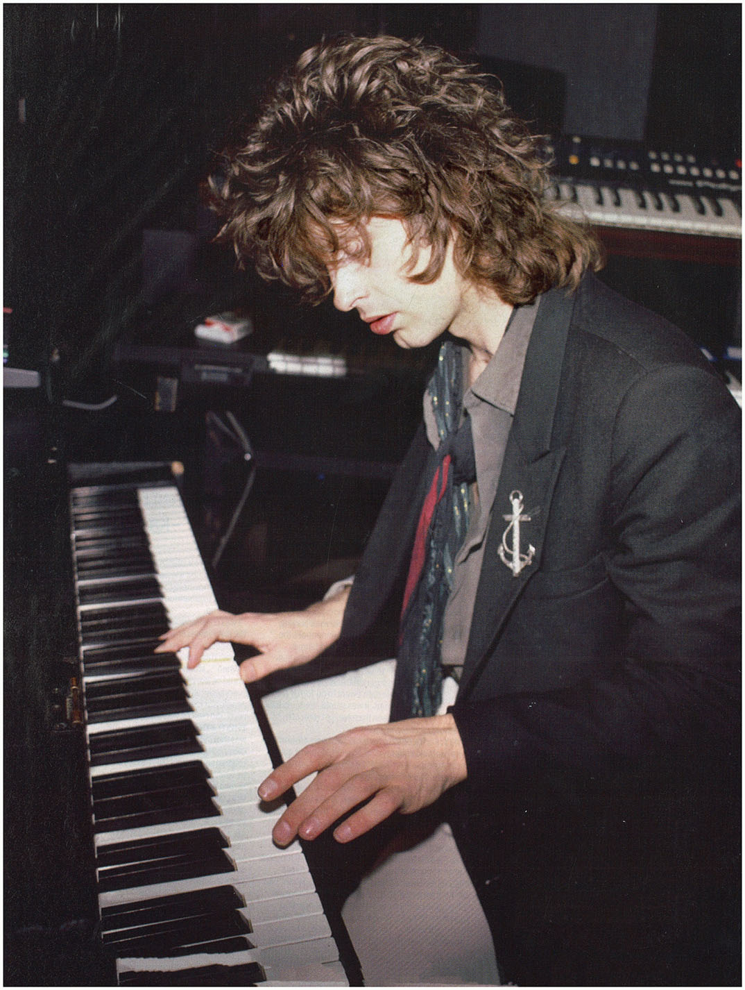 wbs_mike_scott_on_piano_1985